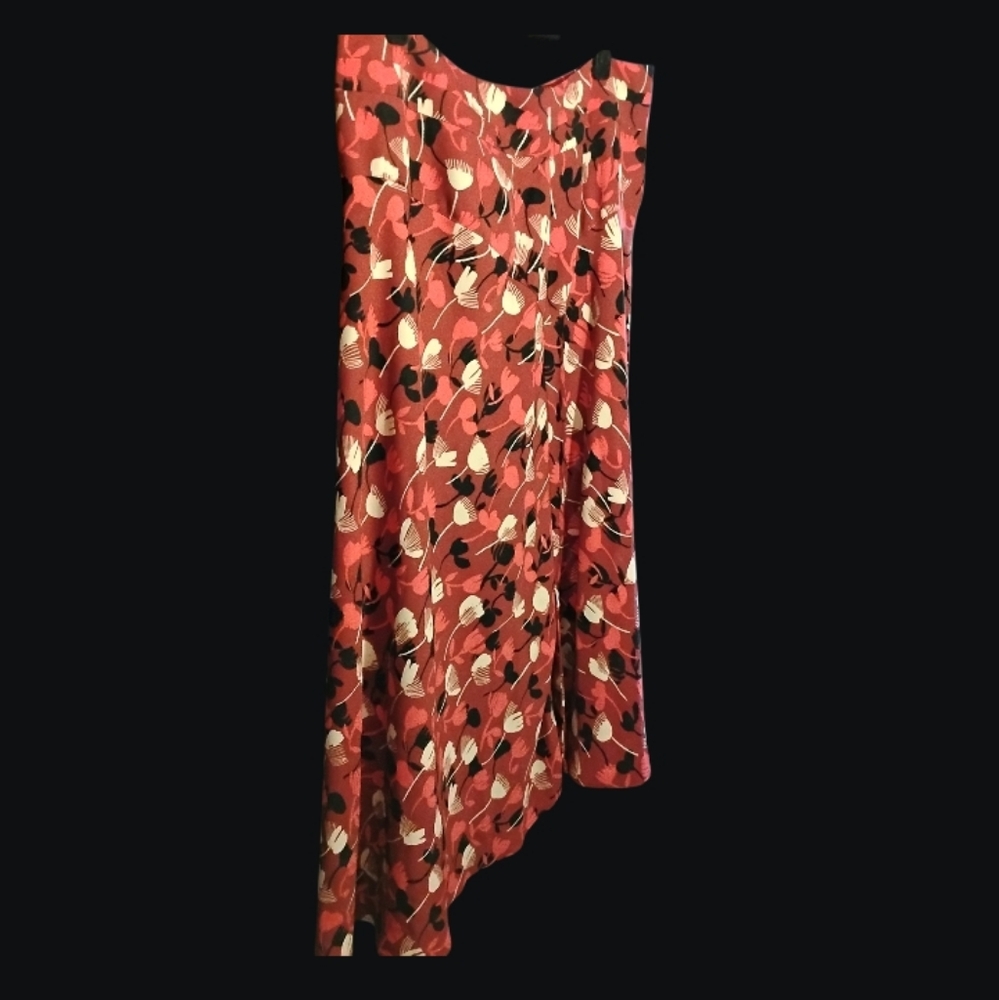 LAST CHANCE!! EUC CAbi Corsage Skirt - Wine Blossom - Size 8